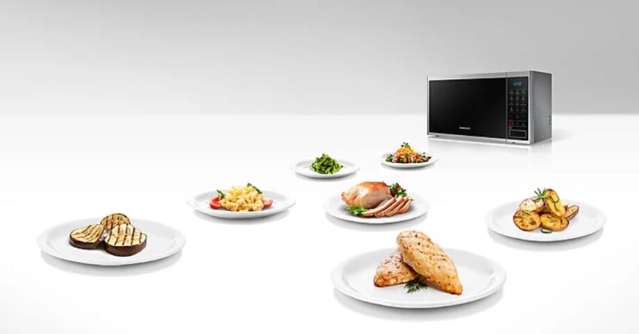 Samsung 1.4 cu. ft. Countertop Microwave in Black Stainless Steel MS14K6000AG Meals