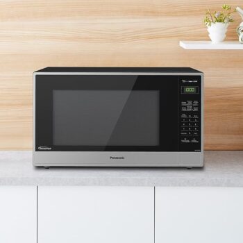 Panasonic 2.2 cu. ft. Microwave (NN‑ST965S)